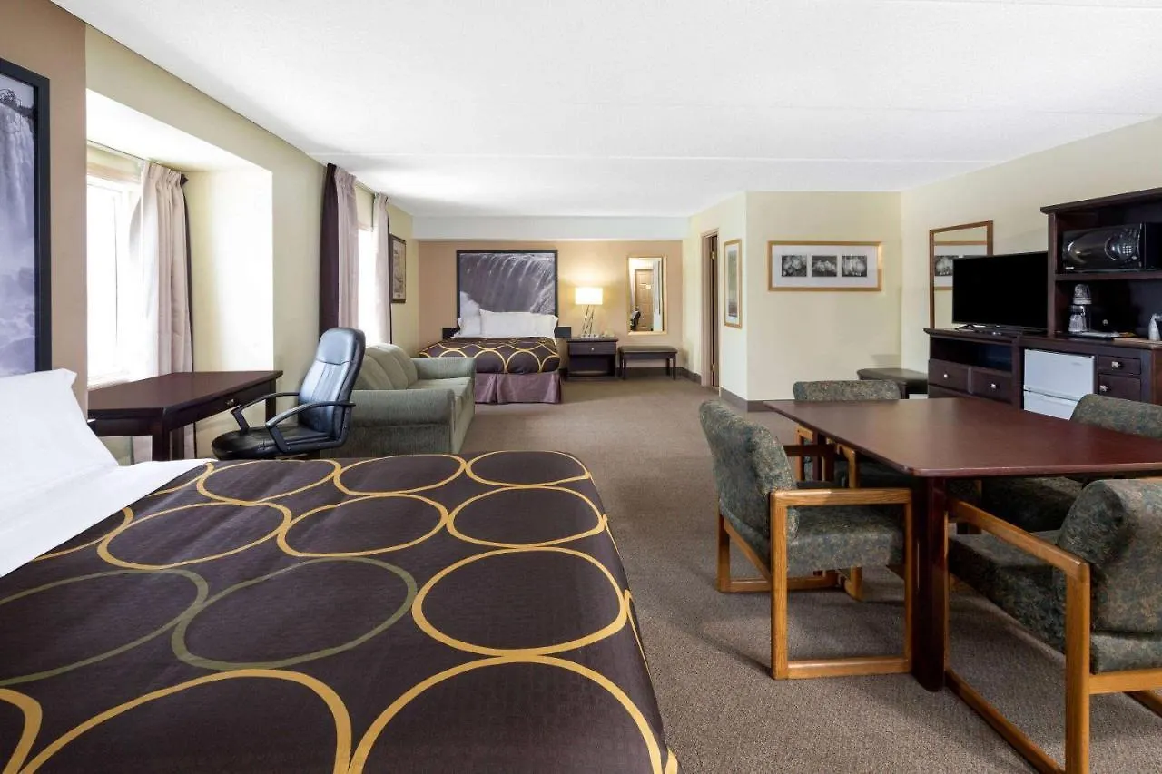 Super 8 By Wyndham Niagara Falls By The Falls 2*,
