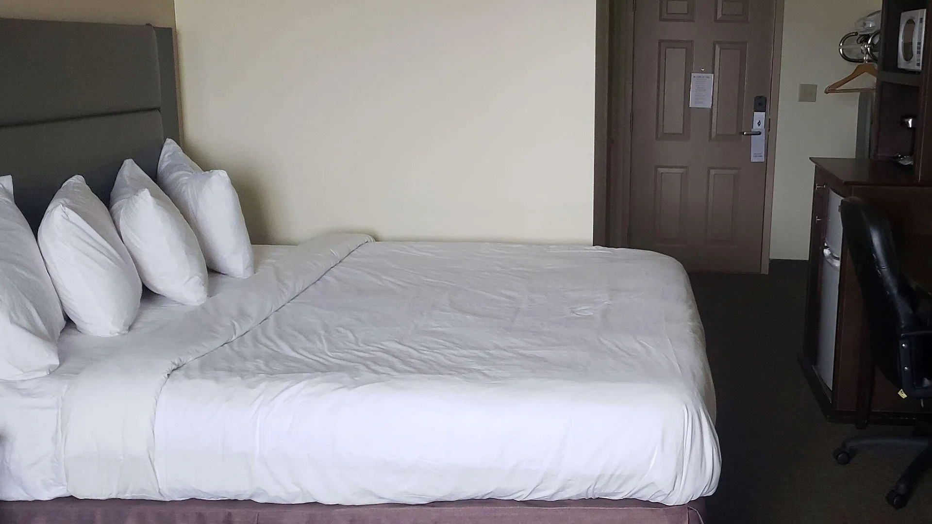 Hotel Super 8 By Wyndham Niagara Falls By The Falls